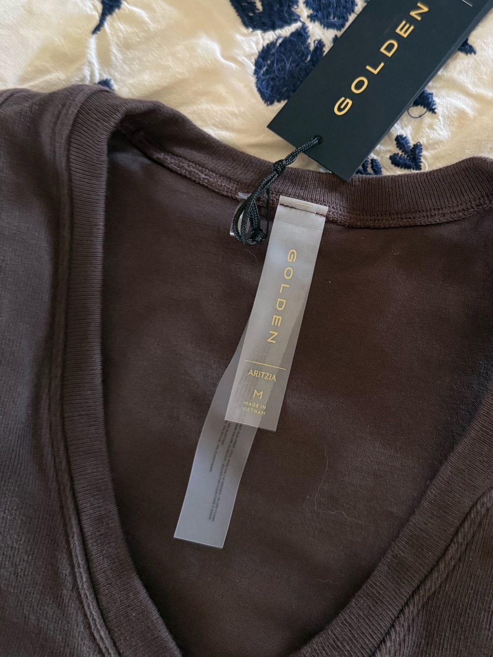 Aritzia golden active set - Picture 9 of 11